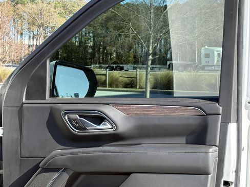 Used 2022 Chevrolet Tahoe High Country w/ Premium Package 2 image 17