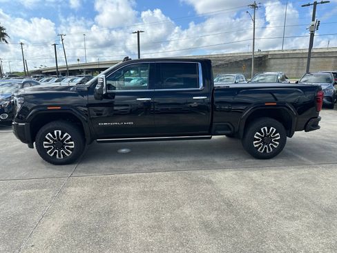 Used 2025 GMC Sierra 2500 Denali Ultimate AWD/4WD image 14