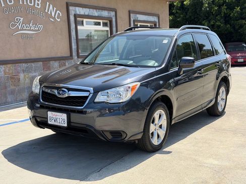 Used 2014 Subaru Forester 2.5i Premium w/ All-Weather Package AWD/4WD image 2