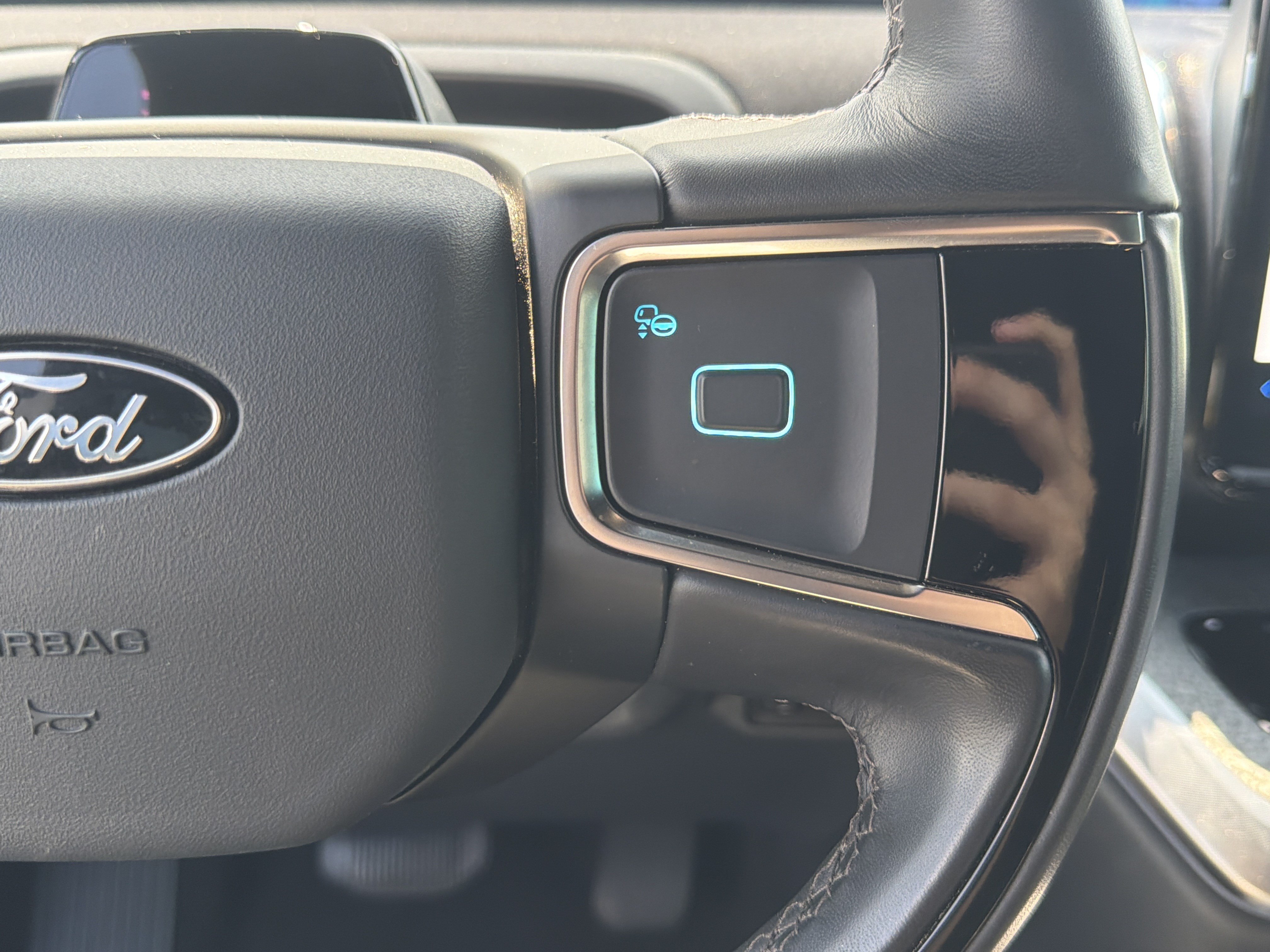 Used 2025 Ford Expedition Tremor AWD/4WD image 38