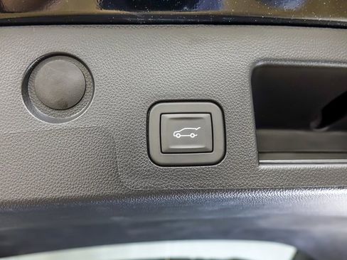 New 2026 Chevrolet Equinox RS w/ LPO, Floor Liner Package image 9