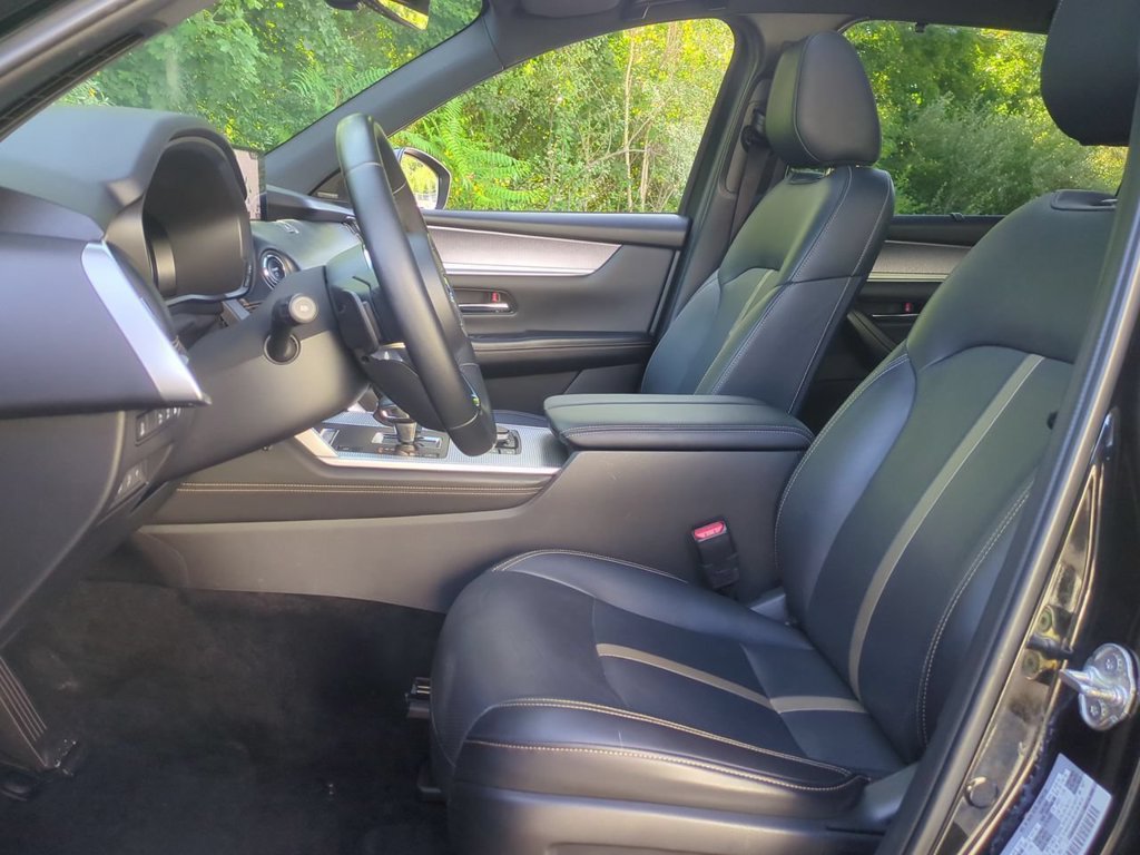 Certified 2024 MAZDA CX-90 Plug-In Hybrid w/ Premium Plus AWD/4WD image 23