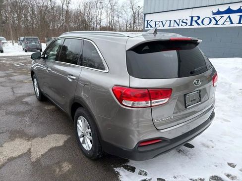 Used 2018 Kia Sorento AWD image 8