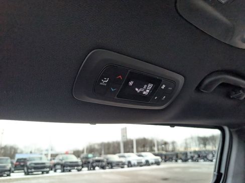 New 2026 Chrysler Pacifica Select w/ S Appearance Package FWD image 34