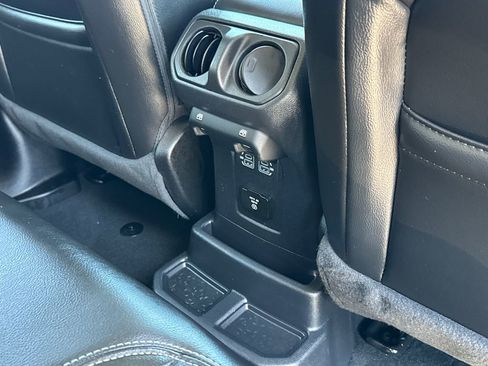 Used 2023 Jeep Wrangler Unlimited Sahara w/ Safety Group AWD/4WD image 19