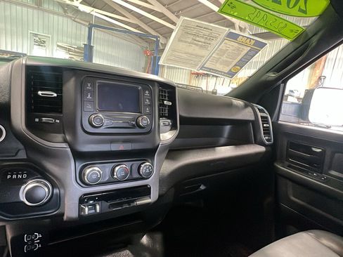 Used 2021 RAM 2500 Tradesman w/ Chrome Appearance Group AWD/4WD image 13