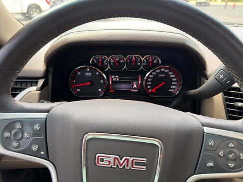 Used 2015 GMC Yukon SLT w/ Open Road Package AWD/4WD image 24