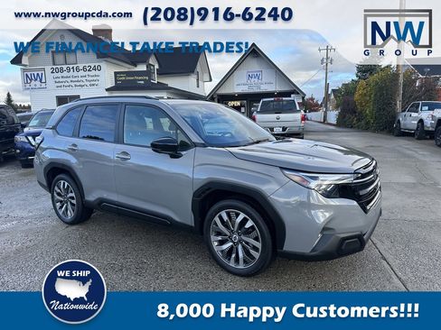 Used 2025 Subaru Forester Touring image 3