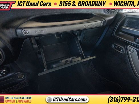 Used 2016 Jeep Wrangler Unlimited Sport w/ Quick Order Package 24S AWD/4WD image 24