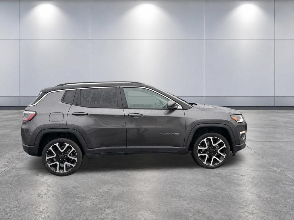 Used 2021 Jeep Compass Limited w/ Elite Exterior Group AWD/4WD image 4