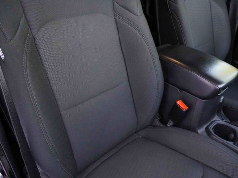 Used 2019 Jeep Wrangler Unlimited Sport S image 13