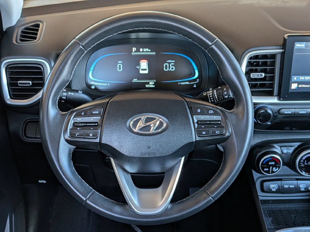 Used 2026 Hyundai Venue SEL FWD image 19