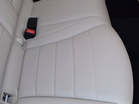 Used 2021 Mercedes-Benz GLC 300 image 65