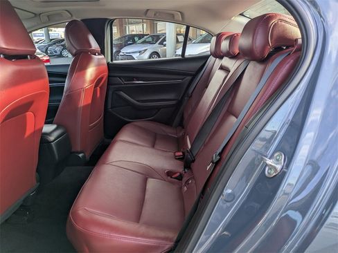 Used 2025 MAZDA MAZDA3 s image 29