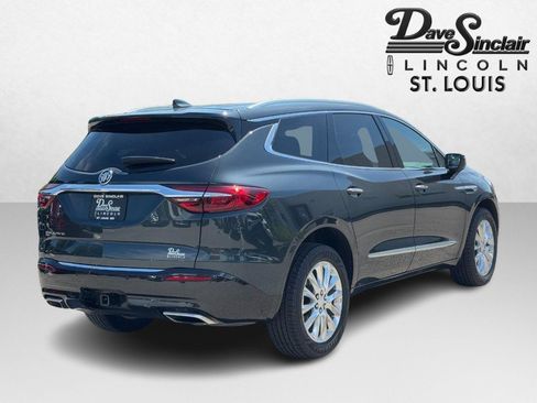 Used 2020 Buick Enclave Essence AWD/4WD image 3