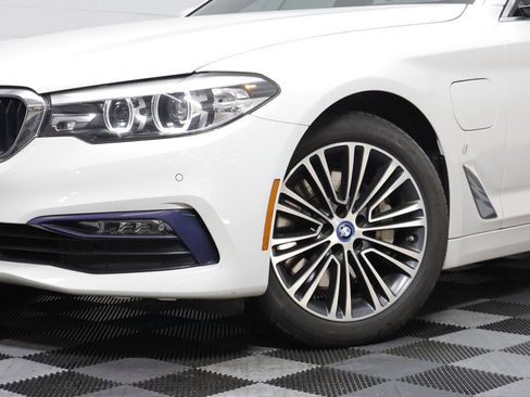 Used 2018 BMW 530e xDrive image 3