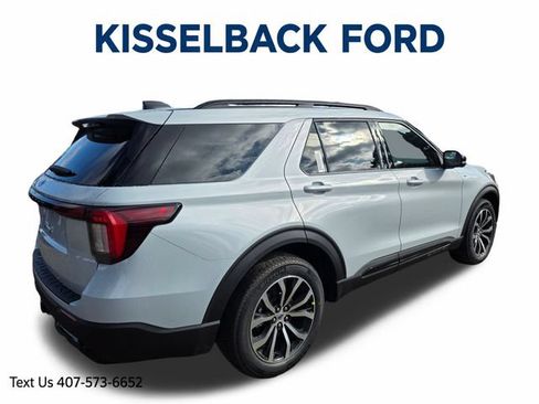 New 2026 Ford Explorer ST-Line RWD image 3
