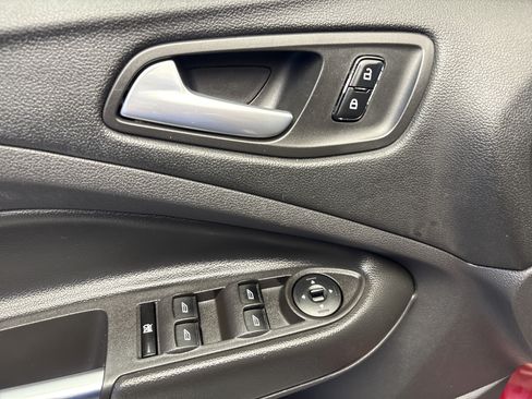 Used 2013 Ford Escape SE FWD image 10