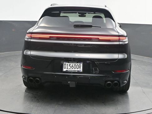 New 2025 Porsche Cayenne GTS image 8