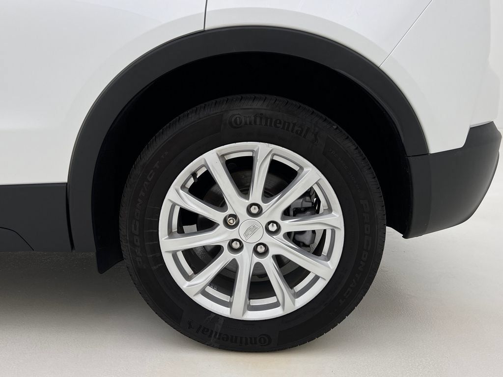 Used 2022 Cadillac XT4 Luxury w/ Cold Weather Package AWD/4WD image 27
