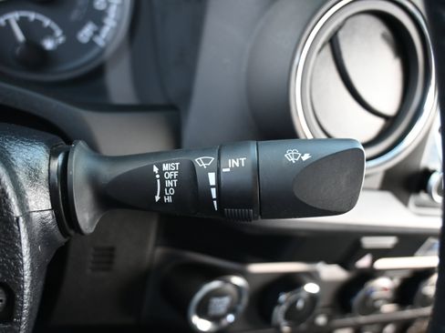 Used 2023 Toyota Tacoma TRD Off-Road image 24