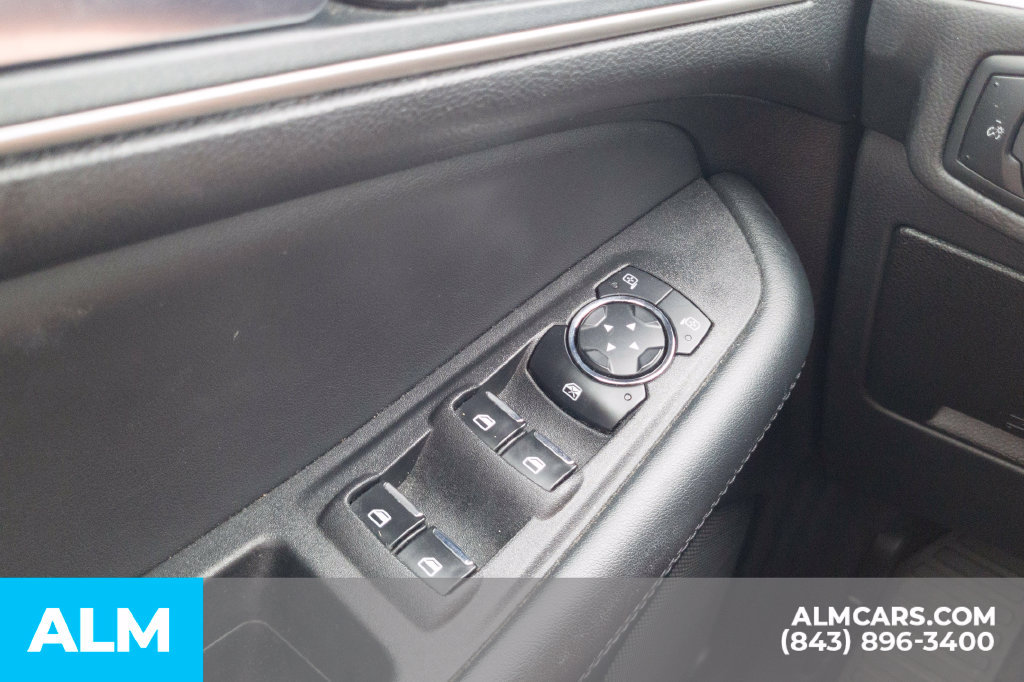 Used 2024 Ford Edge SEL AWD/4WD image 16