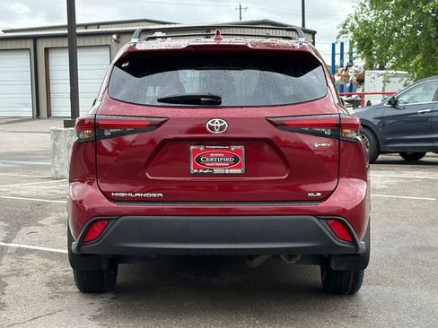 Certified 2025 Toyota Highlander XLE AWD/4WD image 7