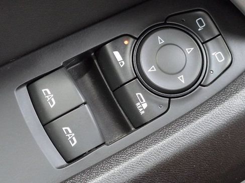 Used 2018 Chevrolet Camaro LT RWD image 21