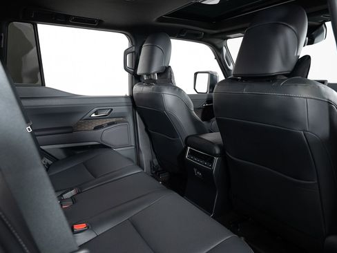 Used 2025 Lexus GX 550 image 22