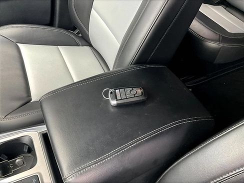Certified 2023 Ford Explorer XLT w/ Equipment Group 202A AWD/4WD image 36