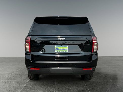 Used 2024 Chevrolet Suburban Z71 w/ Luxury Package image 6