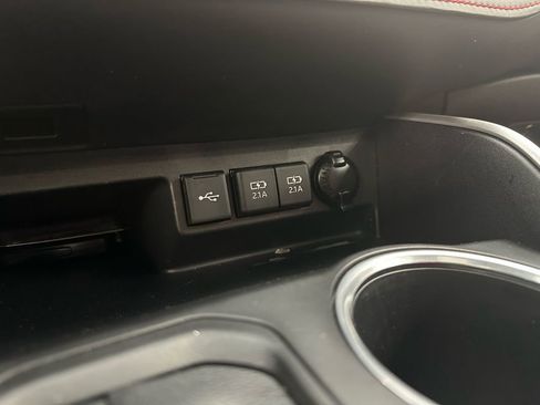 Used 2021 Toyota Highlander XSE image 28