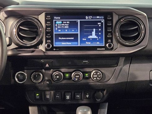 Used 2020 Toyota Tacoma TRD Sport w/ Technology Package AWD/4WD image 16