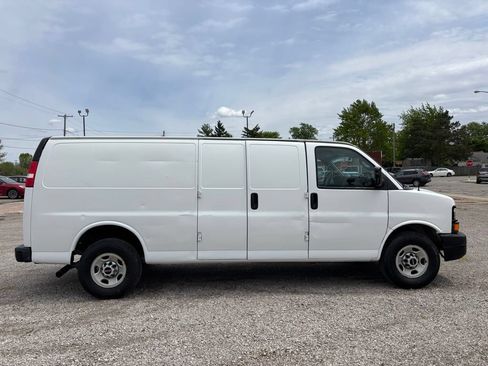 Used 2008 GMC Savana 2500 RWD image 2