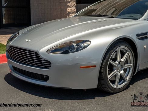 Used 2008 Aston Martin V8 Vantage Coupe RWD image 37