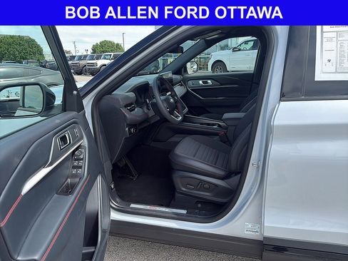 Used 2026 Ford Explorer ST-Line AWD/4WD image 14