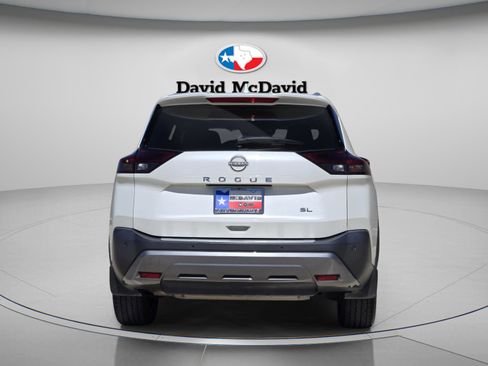 Used 2023 Nissan Rogue SL w/ SL Premium Package image 5