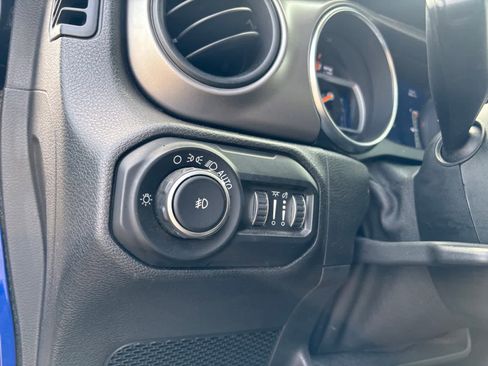 Used 2020 Jeep Wrangler Unlimited Sport image 26