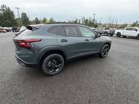 New 2026 Chevrolet Trax LT w/ Driver Confidence Package FWD image 6