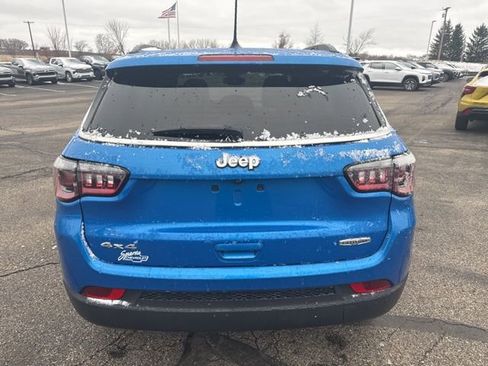 Used 2020 Jeep Compass Latitude image 3