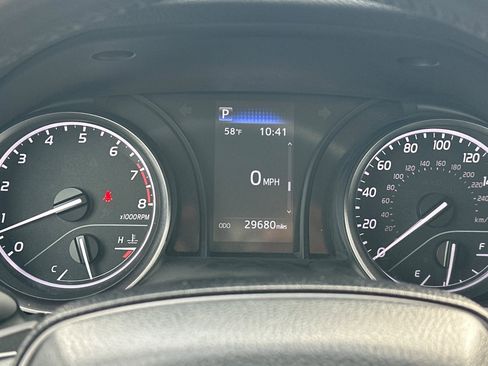 Used 2024 Toyota Camry SE image 39