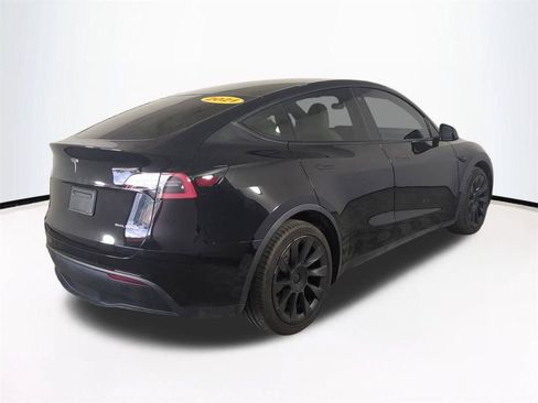 Used 2021 Tesla Model Y Long Range AWD/4WD image 5
