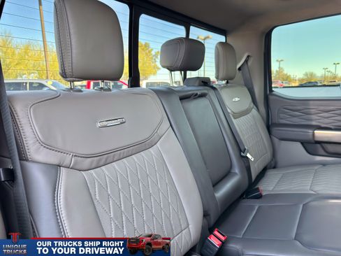 Used 2025 Ford F350 Platinum w/ Platinum Plus Package image 29