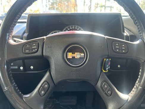 Used 2007 HUMMER H2 image 19