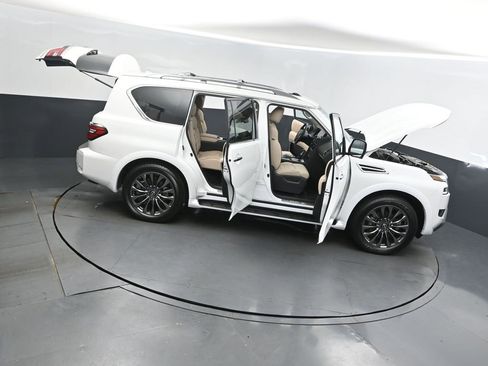 Used 2024 Nissan Armada Platinum w/ Captain's Chairs Package image 52