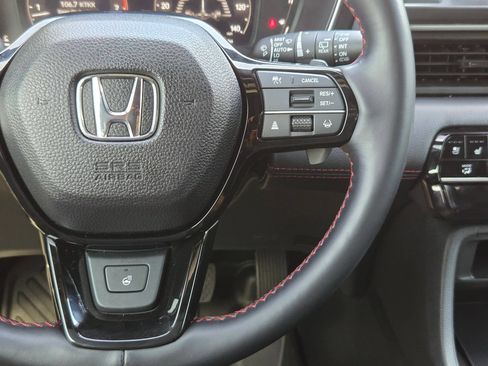 Used 2025 Honda Pilot Black Edition image 22