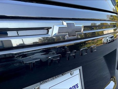 Used 2022 Chevrolet Tahoe Z71 w/ Luxury Package AWD/4WD image 26