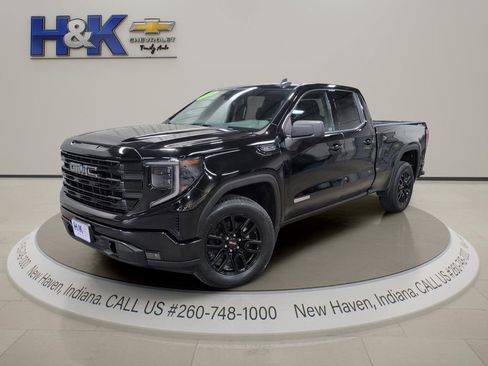 Used 2023 GMC Sierra 1500 Elevation w/ LPO, Elevation Black Package AWD/4WD image 3