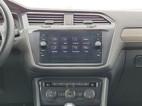 Used 2019 Volkswagen Tiguan SEL R-Line image 25