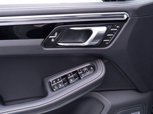 New 2025 Porsche Macan S image 22